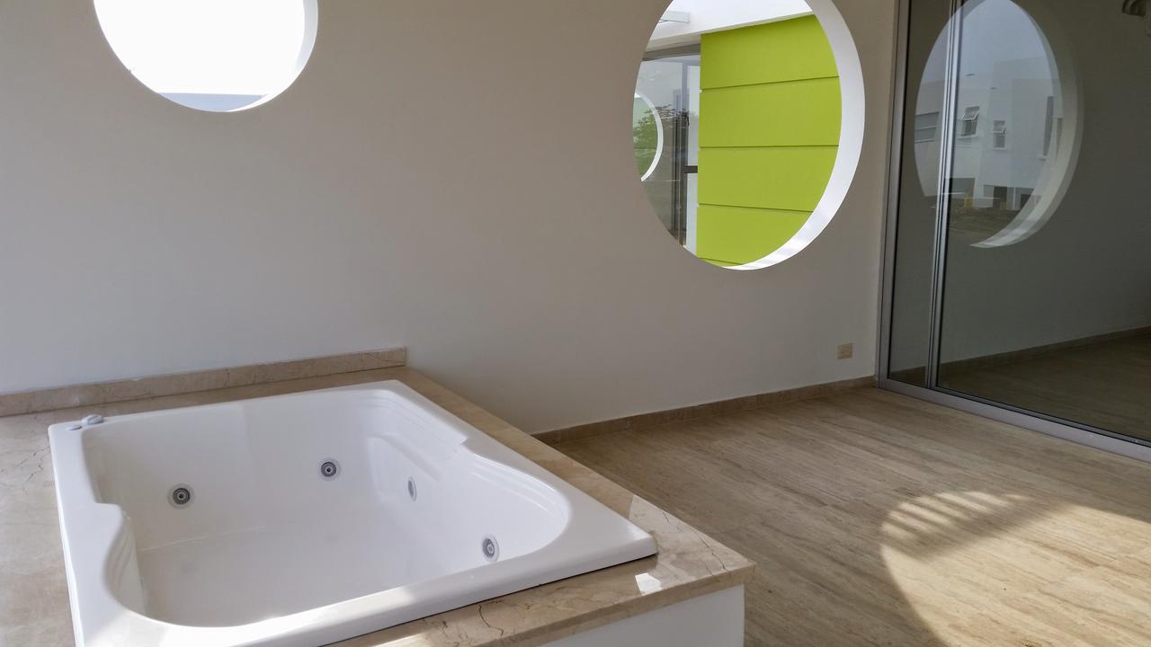 Cabana Puerto Velero Puerto Caimán المظهر الخارجي الصورة